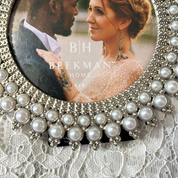 BH Silver Studded Faux Double Row Pearls Round Spikes Wedding Picture Frame - Picture 4 of 5